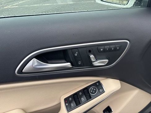 Used 2018 Mercedes-Benz GLA 250 GLA 250 image 38