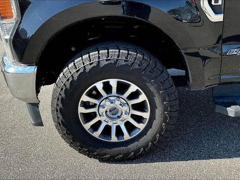 Used 2021 Ford F250 Lariat w/ Lariat Value Package image 9