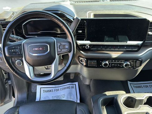 Used 2025 GMC Sierra 1500 SLT image 10