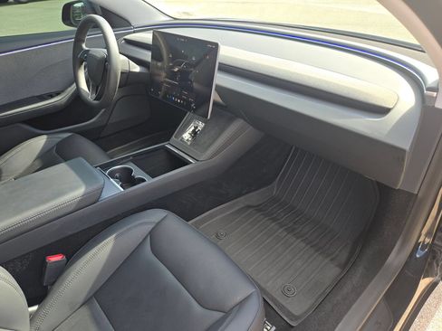 Used 2024 Tesla Model 3 Standard Range RWD image 28