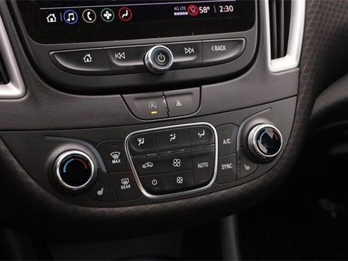 Used 2024 Chevrolet Malibu LT image 17