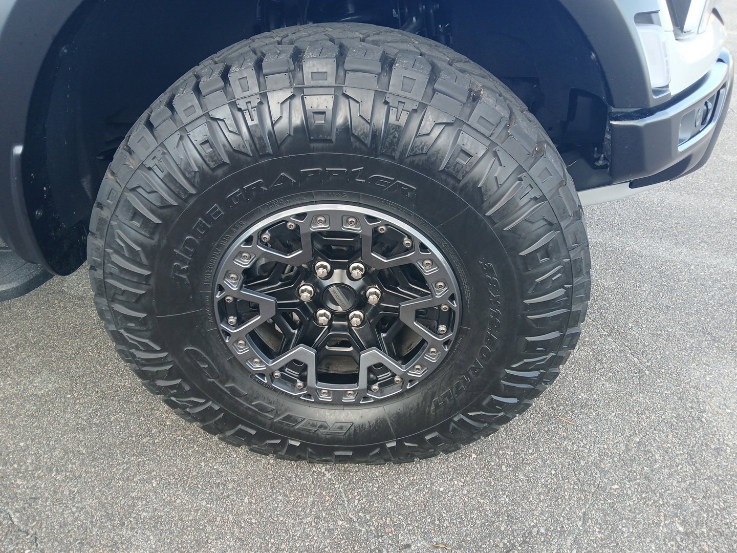 Used 2026 Ford F150 Raptor w/ Equipment Group 803A Raptor R AWD/4WD image 4