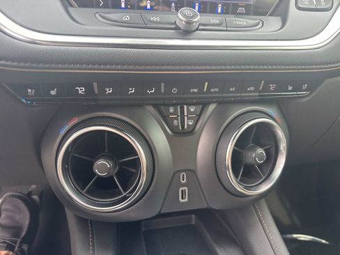 Used 2020 Chevrolet Blazer Premier w/ Driver Confidence II Package image 22