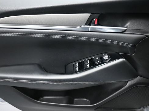 Used 2018 MAZDA MAZDA6 Touring image 10