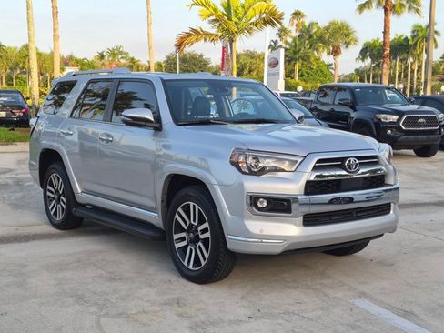 Used 2024 Toyota 4Runner Limited AWD/4WD image 3