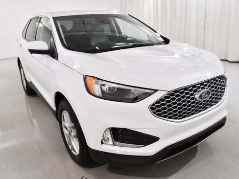 Used 2024 Ford Edge SEL w/ Convenience Package AWD/4WD image 4