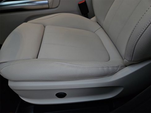 Used 2025 Mercedes-Benz GLA 250 image 23