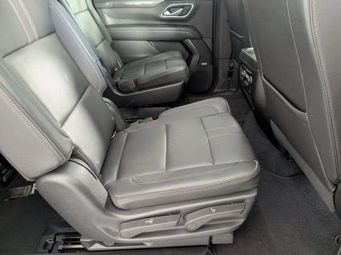 Certified 2022 Chevrolet Suburban RST w/ Luxury Package AWD/4WD image 32