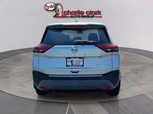 Used 2023 Nissan Rogue SV FWD image 5