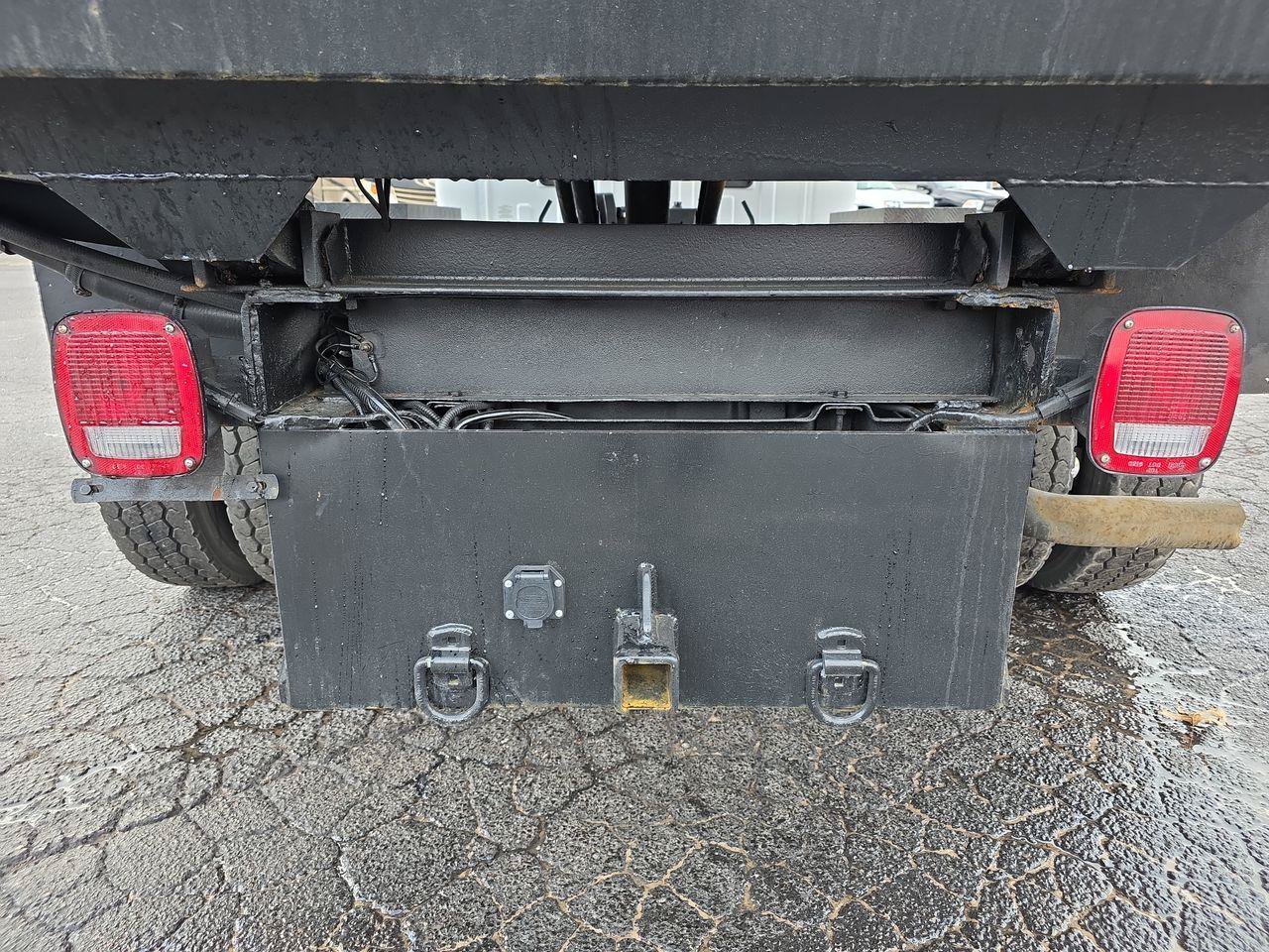 Used 2004 Ford F550 4x4 Regular Cab Super Duty image 27