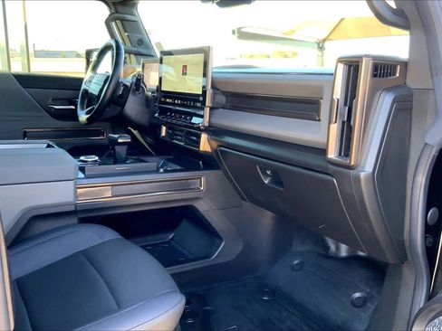 Used 2024 GMC Hummer EV 3X image 16