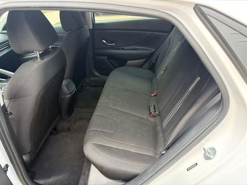 Used 2021 Hyundai Elantra SEL w/ Convenience Package FWD image 19