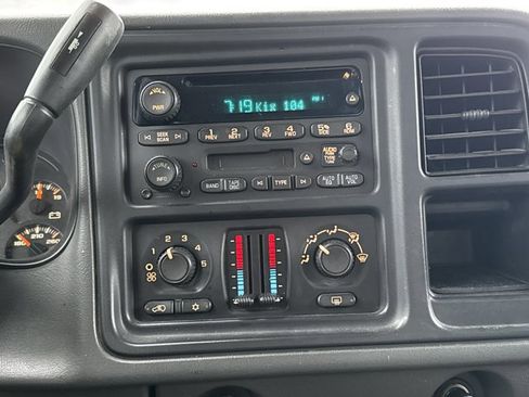 Used 2005 Chevrolet Silverado 1500 LS w/ Light Duty Power Package image 3