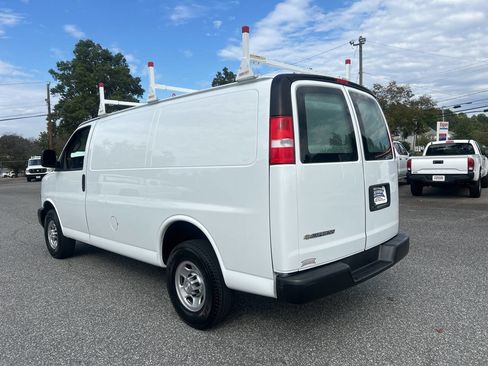 Used 2021 Chevrolet Express 2500 w/ Driver Convenience Package image 6