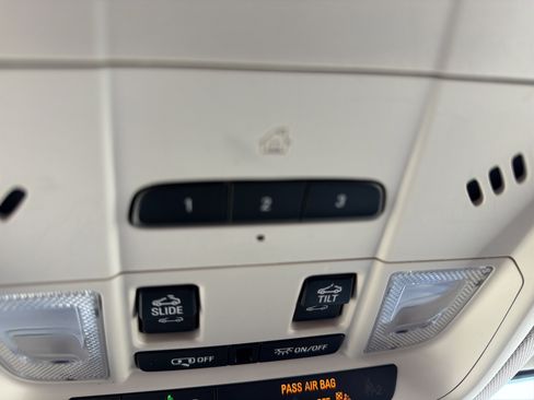 Used 2023 GMC Acadia Denali w/ Denali Technology Package image 54