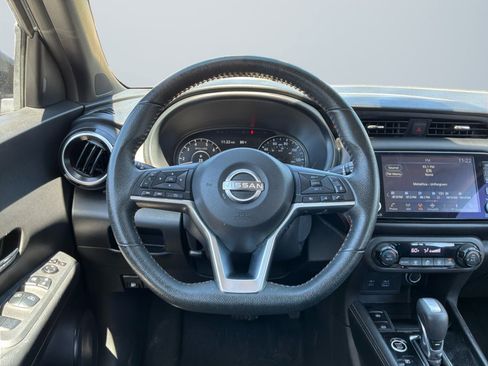 Used 2024 Nissan Kicks SR FWD image 11