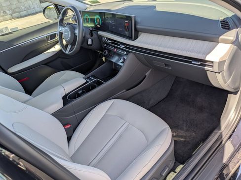 Certified 2025 Hyundai Sonata SEL FWD image 10
