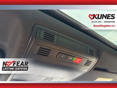 Used 2022 Volkswagen Tiguan SE image 51