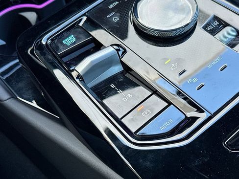 New 2026 BMW i5 eDrive40 w/ M Sport Package image 24