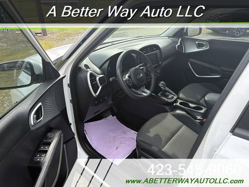 Used 2021 Kia Soul LX FWD image 5