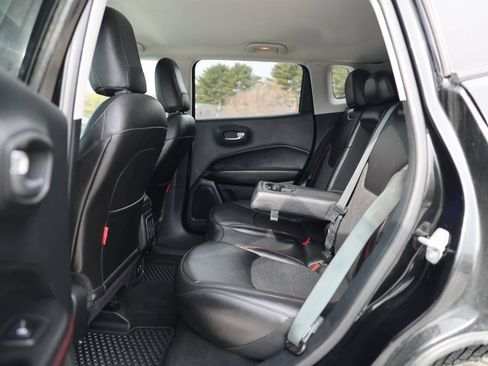 Used 2020 Jeep Compass Trailhawk AWD/4WD image 16