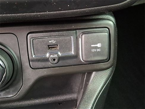 Used 2018 Jeep Renegade Sport w/ Power & Air Group image 26