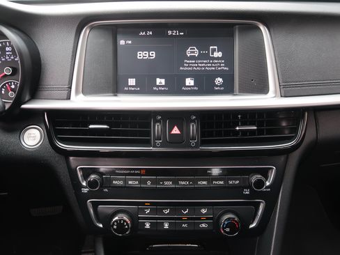 Used 2020 Kia Optima S FWD image 16
