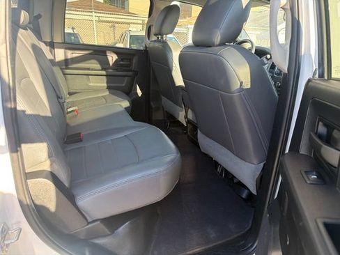 Used 2016 RAM 2500 Tradesman w/ Chrome Appearance Group AWD/4WD image 14
