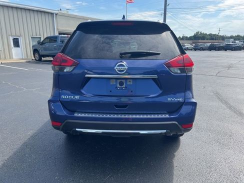 Used 2018 Nissan Rogue SV w/ Premium Package AWD/4WD image 4