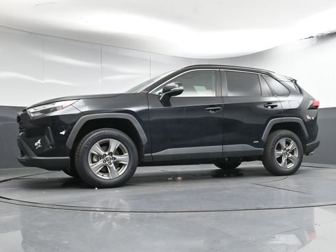 Certified 2022 Toyota RAV4 XLE image 20