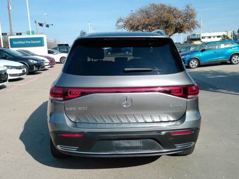 Used 2023 Mercedes-Benz EQB 300 4MATIC w/ Exclusive Package image 7