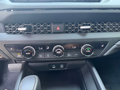 Certified 2025 Honda Accord SE image 18