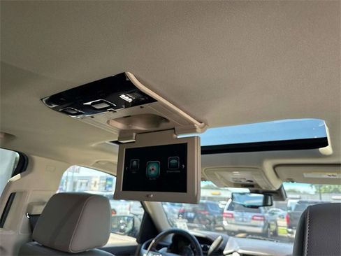 Used 2019 GMC Yukon SLT w/ Open Road Package image 13