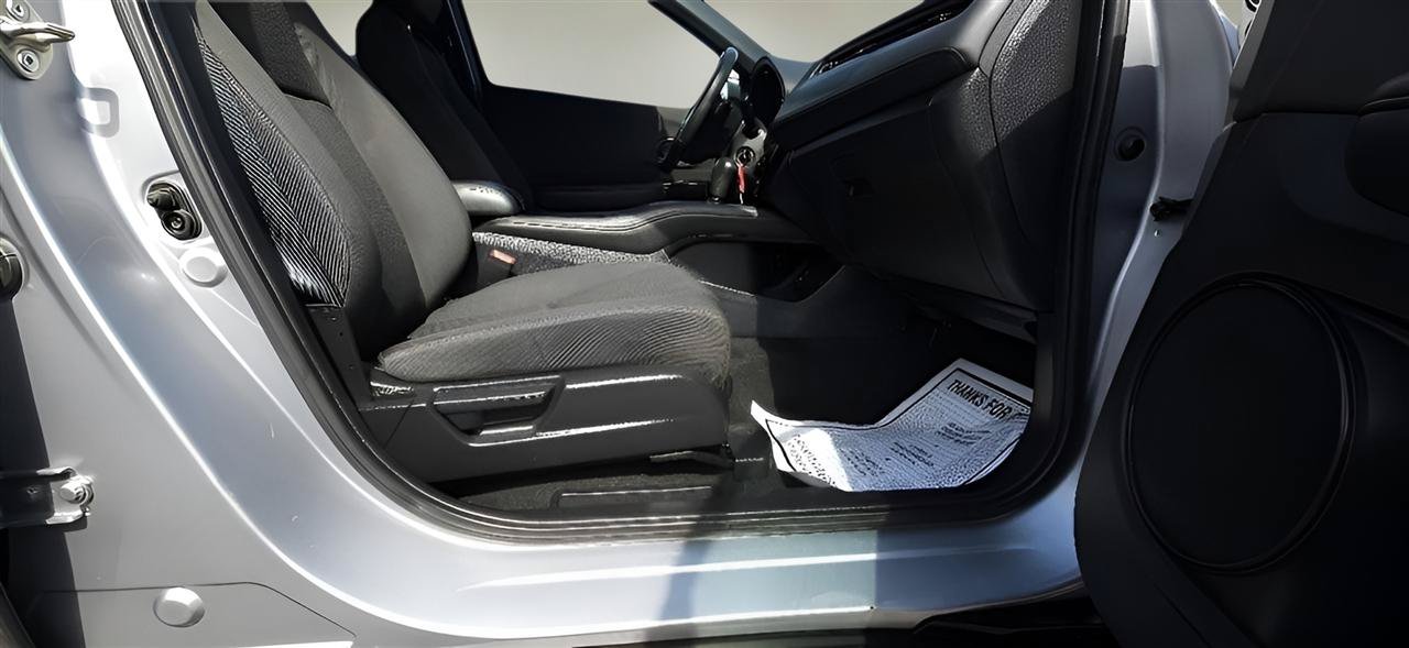 Used 2019 Honda HR-V Sport image 32