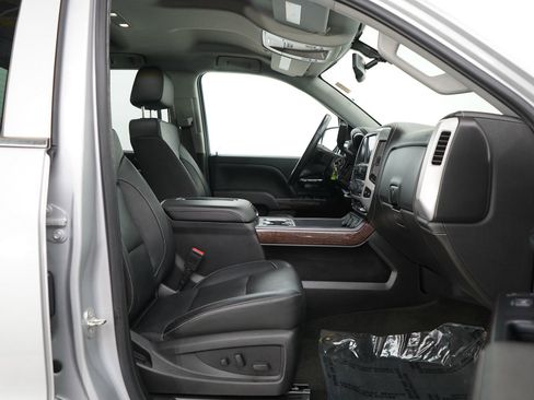 Used 2017 GMC Sierra 1500 SLT w/ SLT Premium Package image 10