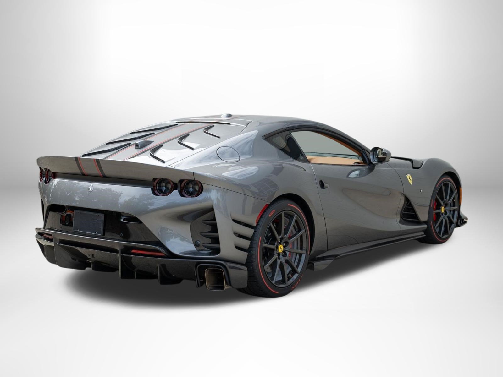 Used 2022 Ferrari 812 Competizione RWD image 7