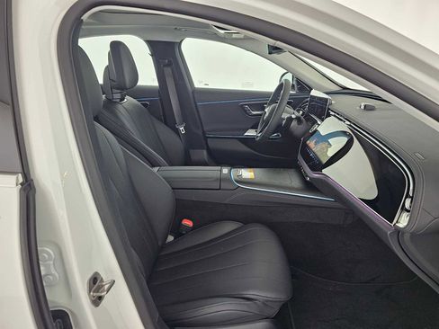 New 2025 Mercedes-Benz E 350 Sedan image 10