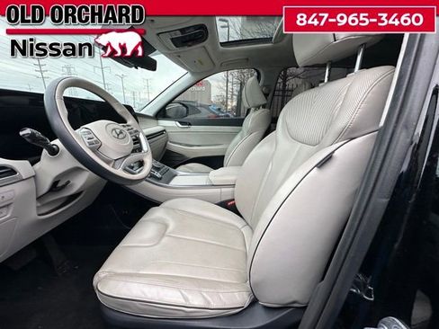 Used 2023 Hyundai Palisade Calligraphy w/ Winter Package image 11