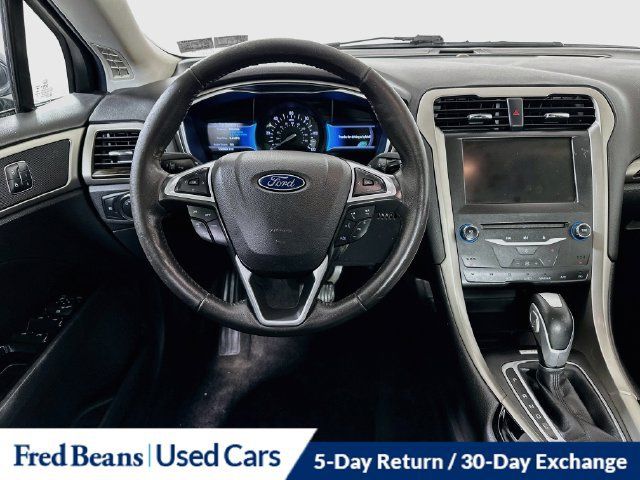 Used 2015 Ford Fusion SE w/ Equipment Group 502A FWD image 23