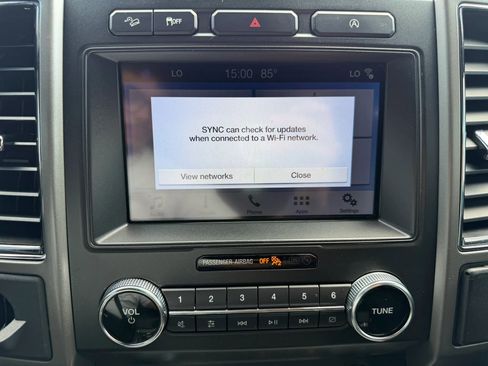 Used 2019 Ford Expedition Max XLT AWD/4WD image 20