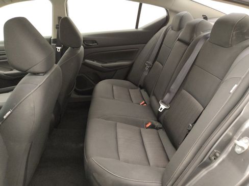 Used 2025 Nissan Altima 2.5 SV FWD image 18