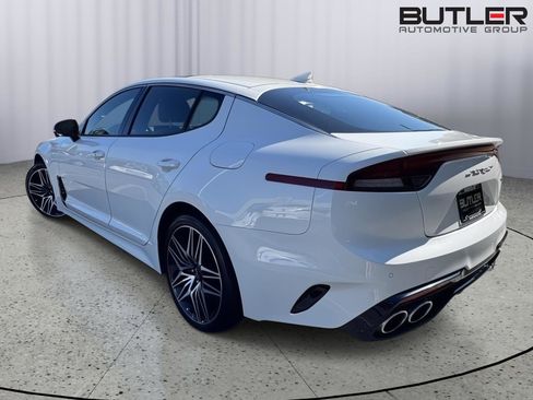 Used 2022 Kia Stinger GT2 w/ Red Interior Color Package image 8