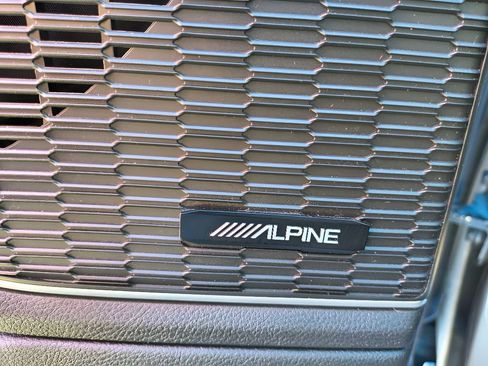 Used 2022 Jeep Grand Cherokee Limited image 13