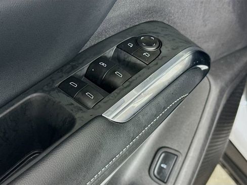 New 2026 Chevrolet Traverse LT image 18