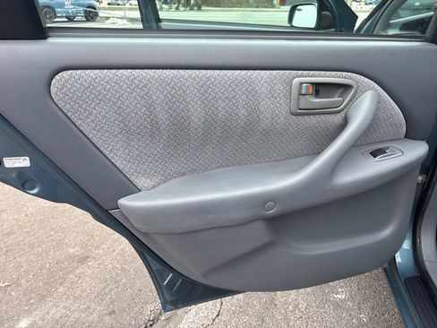 Used 2001 Toyota Camry CE image 22