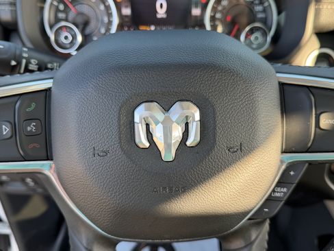 Used 2022 RAM 1500 Laramie AWD/4WD image 20
