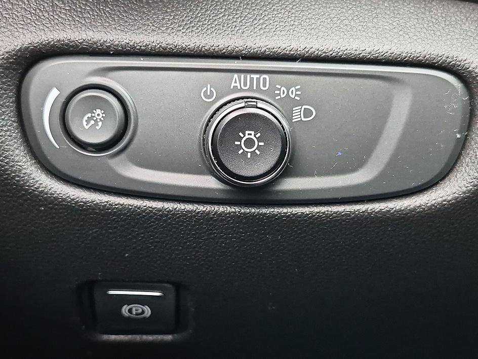 Certified 2023 Chevrolet Blazer LT FWD image 20