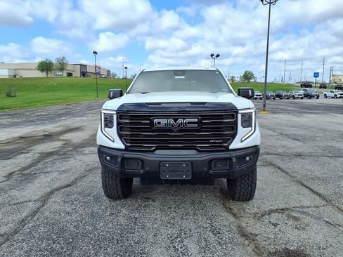 Used 2023 GMC Sierra 1500 AT4X AWD/4WD image 2