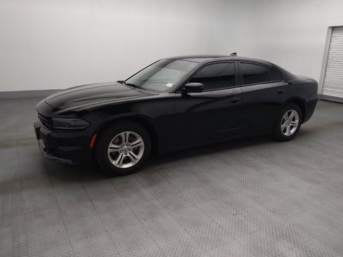 Used 2023 Dodge Charger SXT RWD image 2