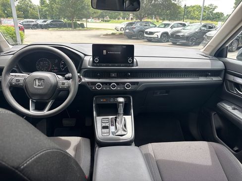 Used 2025 Honda CR-V EX image 26